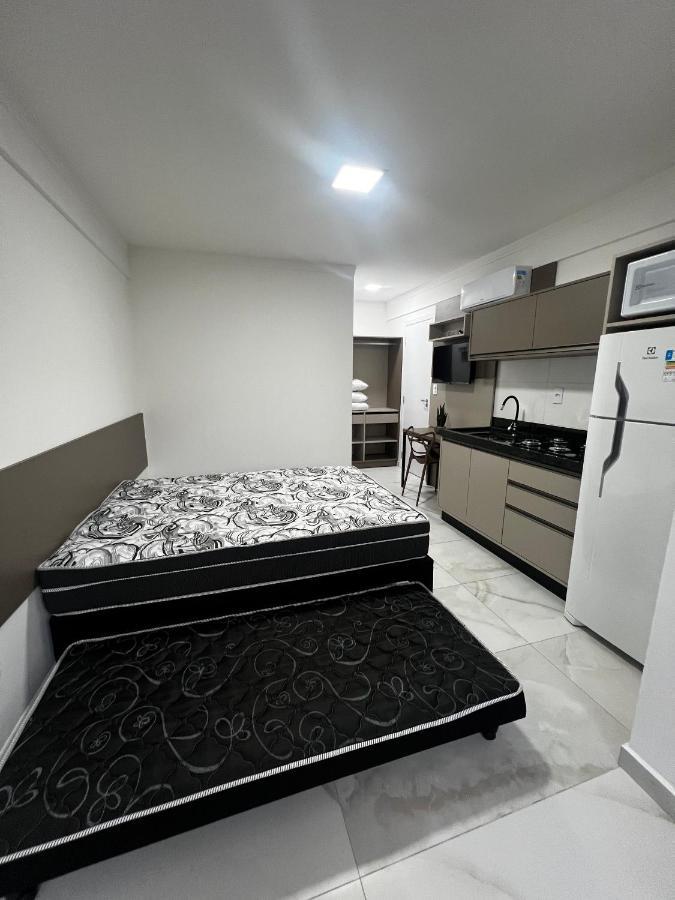 דירות בומבינאס Residencial Bernardo מראה חיצוני תמונה