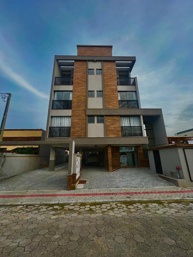 דירות בומבינאס Residencial Bernardo מראה חיצוני תמונה