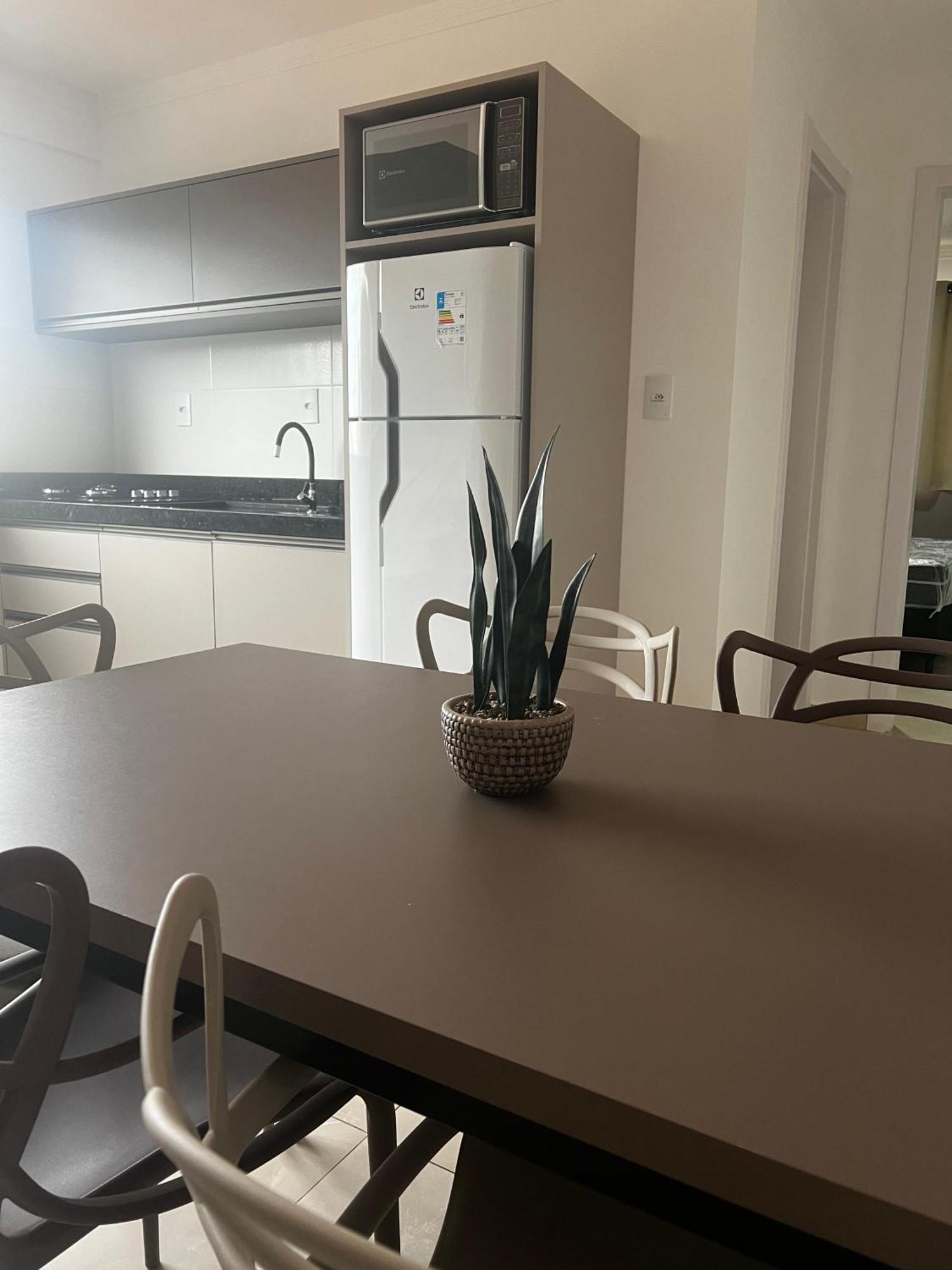 דירות בומבינאס Residencial Bernardo מראה חיצוני תמונה